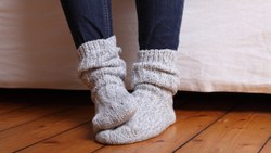Ayaklarınızın sürekli soğuk olmasının 5 nedeni