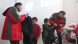 Sadakataşı, İdlib'de cami ve okul açtı