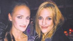 Meğer o da ünlüymüş! Meryem Uzerli’nin kız kardeşi Canan Uzerli'yi gören...