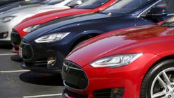 19 yaşındaki genç, 13 farklı ülkedeki Tesla modellerini hackledi