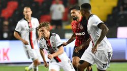 Beşiktaş-Gaziantep FK maçının ilk 11'leri