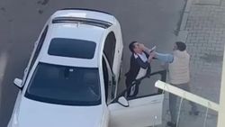 Pendik’te yol verme kavgası: Silahın kabzasıyla vurdu