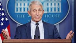 Anthony Fauci: Omicron'un son dalga olduğunu söylemek için çok erken