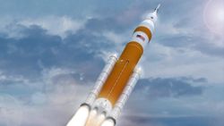 NASA, Ay'a insan göndereceği roketi onardı