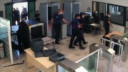 İzmir Adliyesi'ndeki ters kelepçeye 10 bin lira tazminat