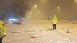 Aksaray’da şiddetli kar ve tipi hayatı olumsuz etkiledi