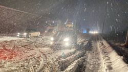Samsun-Ankara karayolu kar nedeniyle ulaşıma kapandı