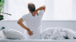 Sırt ağrısının 10 yaygın ve endişe verici nedeni