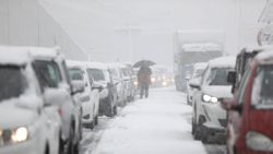 Yunanistan'da yolda mahsur kalanlar için kurtarma operasyonu