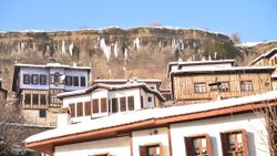 Safranbolu kanyonlarında buz sarkıtları oluştu