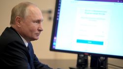 Vladimir Putin, internet içeriğini yasaklamak için yeni bir sistem istiyor
