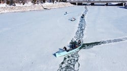 Beyşehir Gölü'nde balıkçılar yeniden ava çıktı
