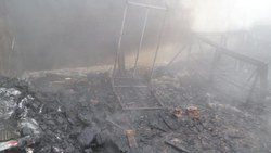 Tekirdağ'da söndürmeyi unuttuğu mum evini yaktı