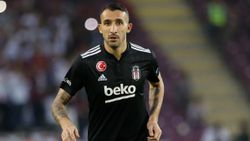 Beşiktaş'ta 3 yerli için karar verildi