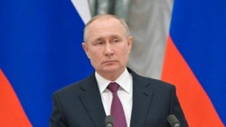 Putin: Kavga kaçınılmazsa ilk yumruğu sen atacaksın