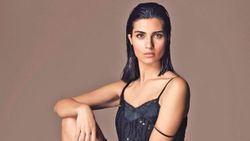 Tuba Büyüküstün'ün güzeller güzeli ikizlerinin son haline bakın! Hangisi anneye hangisi babaya benziyor?