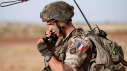 Fransa, savaşmak için Ukrayna'ya gidecekleri takibe aldı