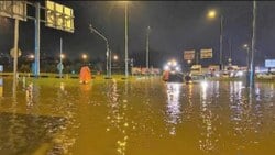 Antalya’da şiddetli yağış: 79 evi su bastı 