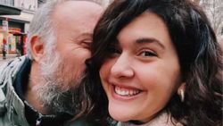 Bergüzar Korel ile Halit Ergenç Londra'daki evlerini paylaştı