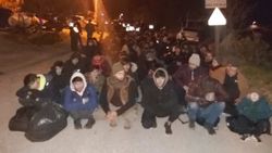 İzmir'de 152 düzensiz göçmen yakalandı