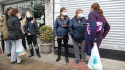 İzmir’de kuyumcu, 7 milyon lira değerindeki altınlarla kaçtı