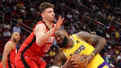 Alperen Şengün kariyer maçını oynadı, Rockets kazandı