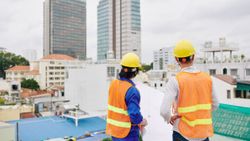 Müteahhitler boş depo arayışında