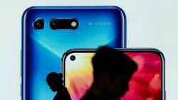 Çin'deki akıllı telefon sevkiyatları şubatta yüzde 31,8 düştü