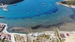İzmir'de deniz 30 metre çekildi