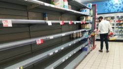 İspanya'da ayçiçek yağı ve süt rafları boşaldı