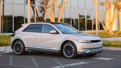 Hyundai, ilk 2 ayda 74 bin elektrikli araç sattı
