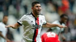 Beşiktaş'ta Güven Yalçın 5 milyon TL'yi kabul etmedi