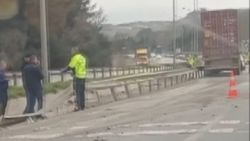 Bursa'da kontrolden çıkan tır, tozu dumana kattı