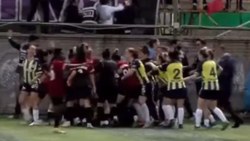 Amed Sportif - Fenerbahçe kadın futbol maçında kavga