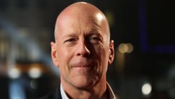 Bruce Willis hastalığı nedeniyle mülklerini zararına sattı