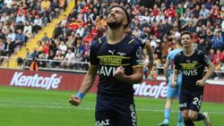 İsmail Kartal, Diego Rossi'yi özel olarak tebrik etti