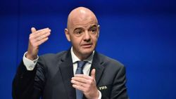 FIFA, maçları 100 dakika yapmak istiyor