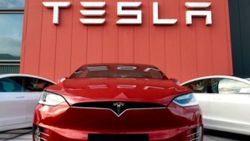 Tesla, 126 bin otomobilini geri çağırıyor