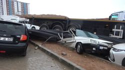 Kırıkkale'de tonlarca demir yüklü tır 7 araca çarptı