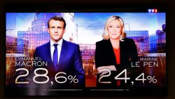 Le Monde, Macron ve Le Pen'in ikinci tur stratejisini yazdı
