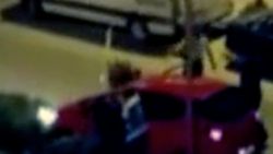 Esenyurt'ta eşinin kaçırıldığını sandı; arabanın camını kırdı