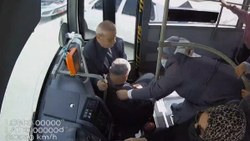 Siirt’te otobüste baygınlık geçiren yolcu