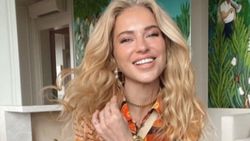 Burcu Esmersoy, çalışanlarını Dubai'ye götürdü