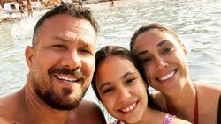 'Aman nazar değmesin' Zuhal Topal'ın eşi Korhan Saygıner ve kızı Lina ile pozları...