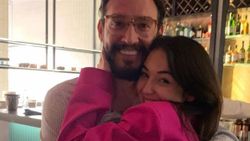 Şef Danilo Zanna çapkın çıktı! Yeni aşkıyla sarmaş dolaş pozlar...'Bu yüzden mi boşandın?' 