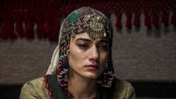 Diriliş Ertuğrul'da Turgut'un Aykız'ı değişimiyle 'Yaşlanmışsın be' dedirtti! Diziyle alakası kalmamış...