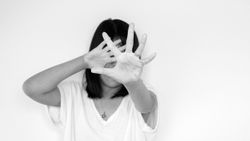 İzmir'de engelli çocuğun oyuncaklarla anlattığı istismara 20 yıl hapis