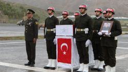 Şehit teğmen Kaan Kanlıkuyu törenle memleketine uğurlandı