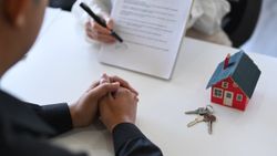  Ev sahipleri acımasız davranıyor