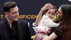 Mesut Özil ikinci kez baba oluyor